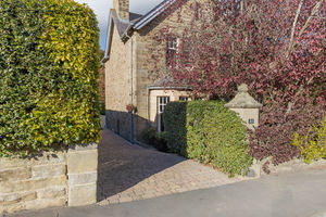 Photo 25- click for photo gallery